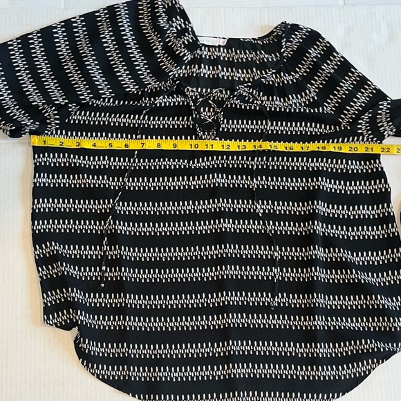 LUSH Neutral Boho Tunic Top - Picture 7 of 7